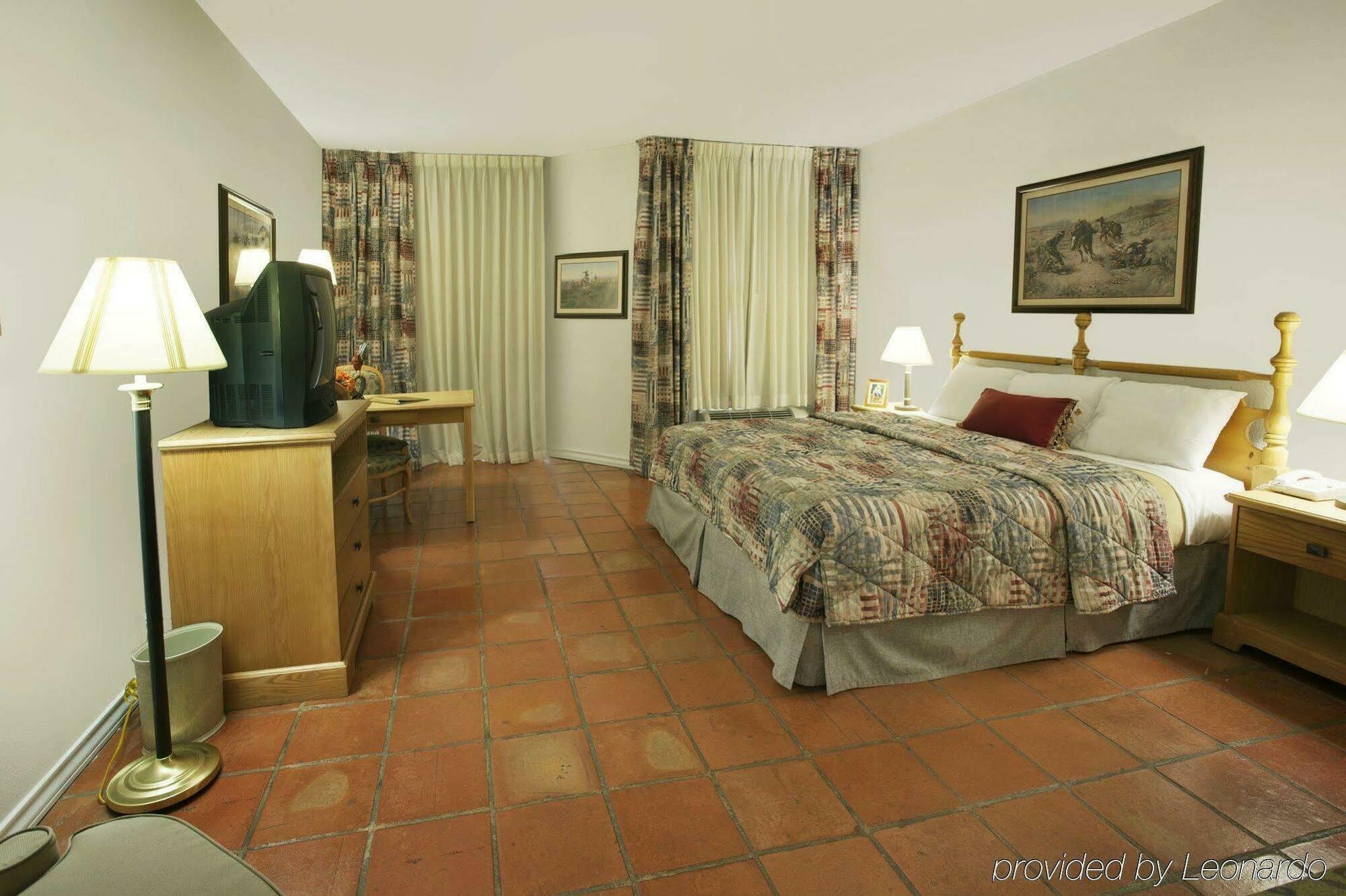 Y O Ranch Hotel And Conference Center Кървил Екстериор снимка